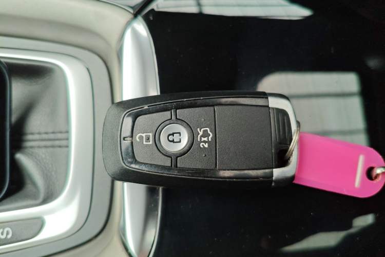 Used Ford Mondeo 2013 2.0L GTDi 200 Fashion Edition Interior 1