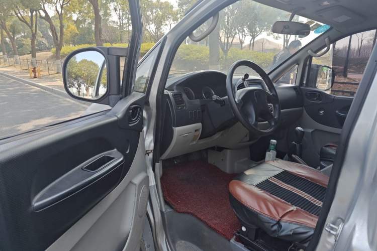 Used FORTHING Lingzhi 2015 M3 1.6L 7-Seater Comfort Model