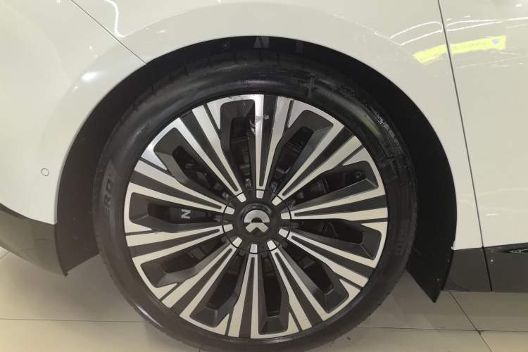 Used Nio ET9 2025 100 kWh
