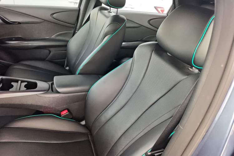 Used BYD Dolphin 2025 Intelligent Driving Version 410 km Fashion Edition
