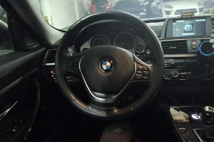 Used BMW 3 Series GT 2018 320i Sport Edition
