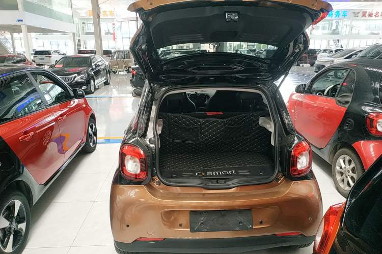 Used smart forfour 2016 1.0L 52 kW Dynamic Edition