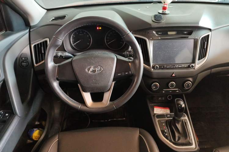Used Hyundai ix25 2015 1.6L Automatic Two-Wheel Drive Smart GLS Trim Steering Wheel