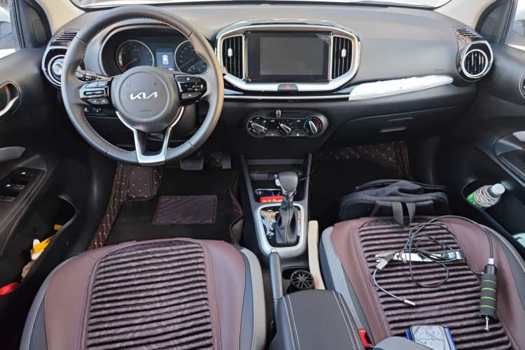 Used Kia kx1 Stonic 2021 1.4L CVT Fun Edition
