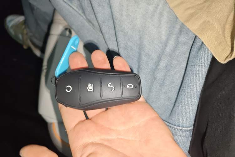 Used BYD Song Pro New Energy 2024 HONOR Edition DM-i 71KM Navigation Model
