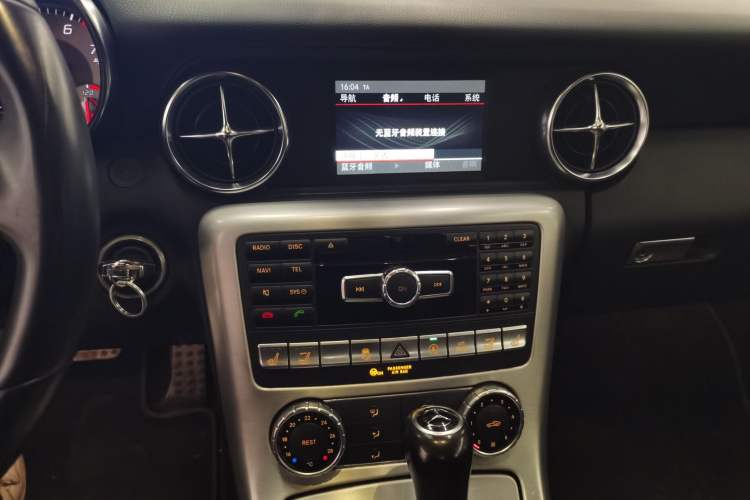 Used Mercedes-Benz SLK-Class 2011 SLK 200 Fashion Model
