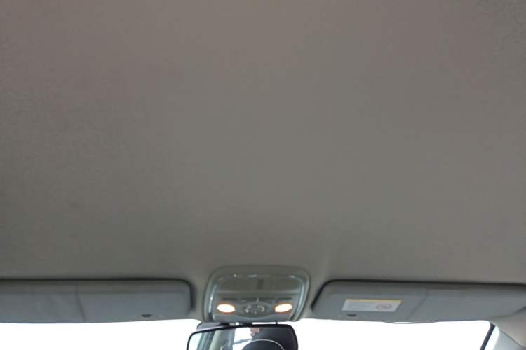 Used Haval H6 2013 Upgraded Model 1.5T Manual Two-Wheel Drive Elite Version Headliner