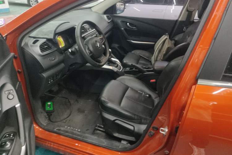 Used Renault Kadjar 2016 2.0L Two-Wheel Drive Comfort Edition Left Front Seat