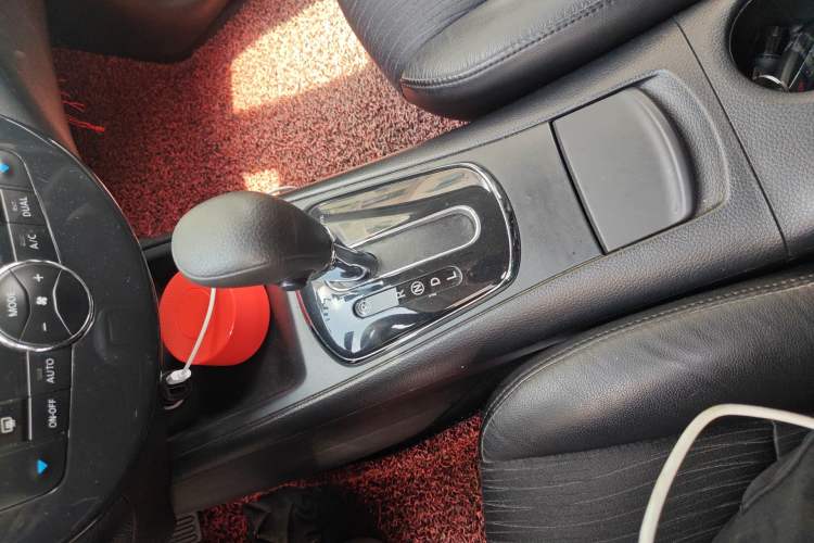 Used Nissan Tiida 2011 1.6L CVT Smart Version