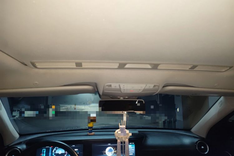 Used Mercedes-Benz E-Class 2016 E 300 L Sporty and Stylish Model Headliner