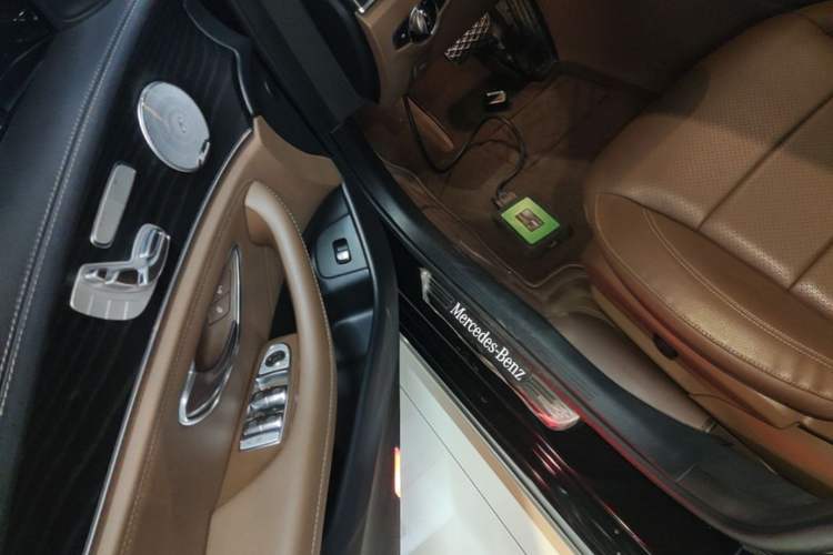 Used Mercedes-Benz E-Class 2019 Restyled E 300 L Sport Luxury Edition Driver Seat