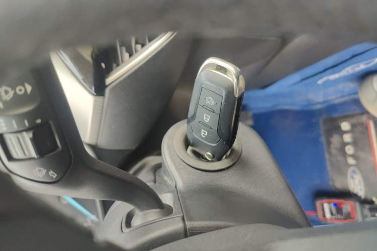 Used Ford Focus 2019 Sedan EcoBoost 180 Automatic Trend Edition Vehicle Key