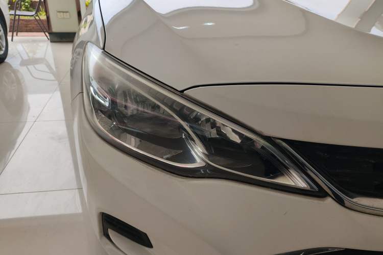 Used Chevrolet Cavalier 2019 320 Automatic Enjoyment with Sunroof Right Front Headlight