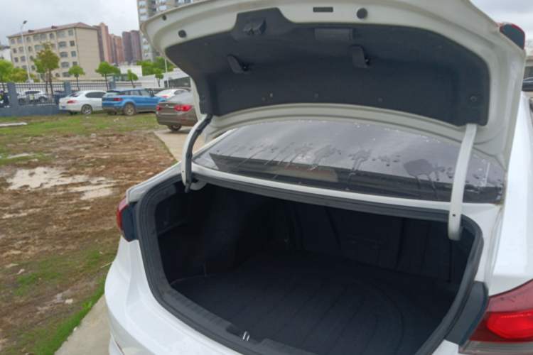 Used Hyundai Elantra (6th Generation / Lingdong) 2018 1.4T Dual-Clutch Xuan Dong · Dynamic Edition
