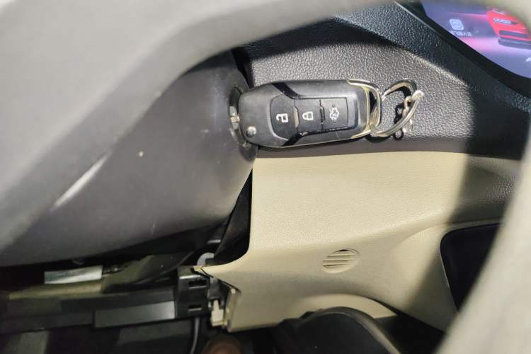 Used Ford Escort 2015 1.5L Automatic Comfort Edition Vehicle Key