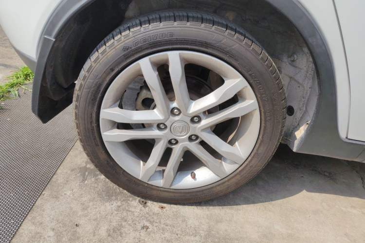 Used CHANGAN CS35 2016 1.6L Manual Luxury Model China V Standard
