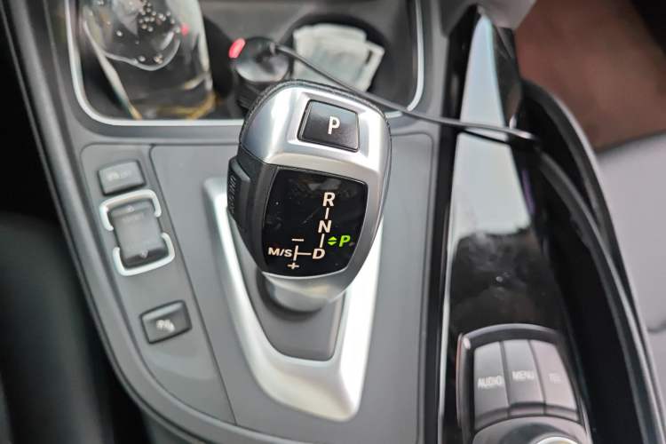 Used BMW 3 Series 2017 320Li Fashion Model
