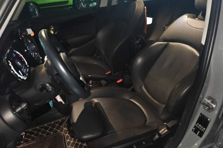 Used MINI MINI 2021 1.5T COOPER Classic Edition