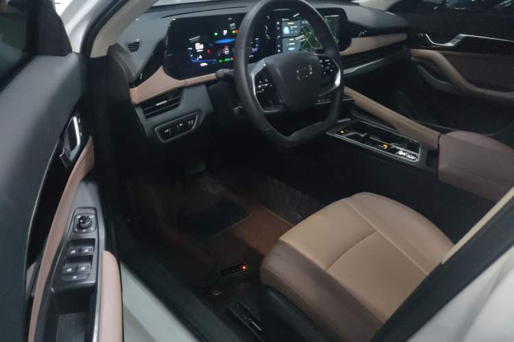 Used Bestune B70 2024 Dragon Edition 1.5T Leading Model
