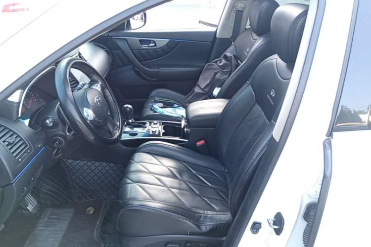 Used Infiniti FX 2011 FX35 Supreme Edition
