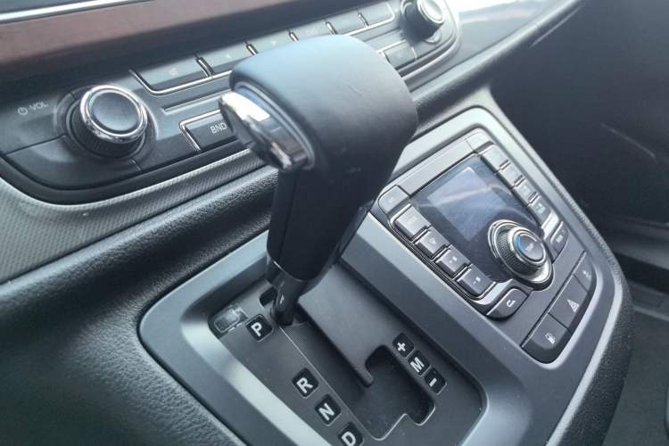 Used SAIC MAXUS G10 2014 2.0T Automatic Executive Edition