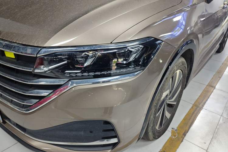 Used Volkswagen Viloran 2020 330TSI Luxury Edition Left Front Headlight