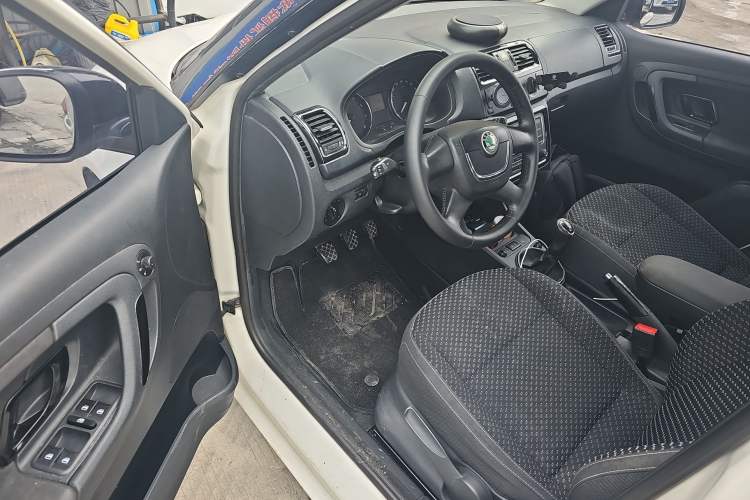 Used Skoda Fabia 2012 1.6L Manual Sport Edition
