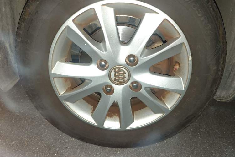 Used Buick Excelle 2013 1.5L Manual Classic Model
