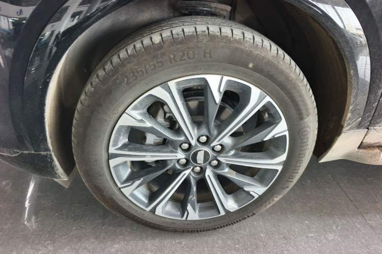 Used Cadillac XT5 2026 Model 2.0T Luxury Edition Left Front Wheel Hub