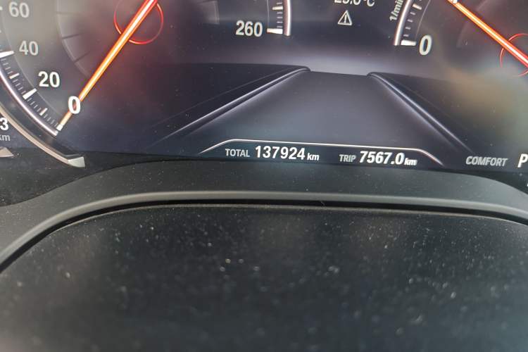 Used BMW 5 Series 2018 Facelifted 530Li Luxury Edition Premium Package Odometer Close Up