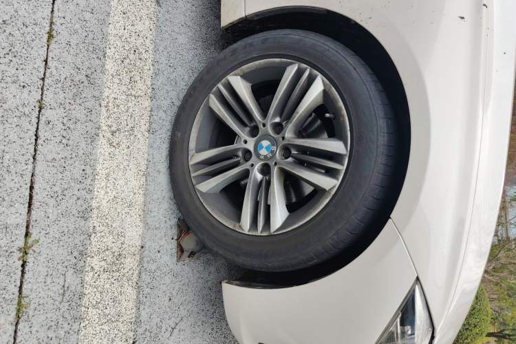 Used BMW 3 Series 2016 320i Fashion Model
