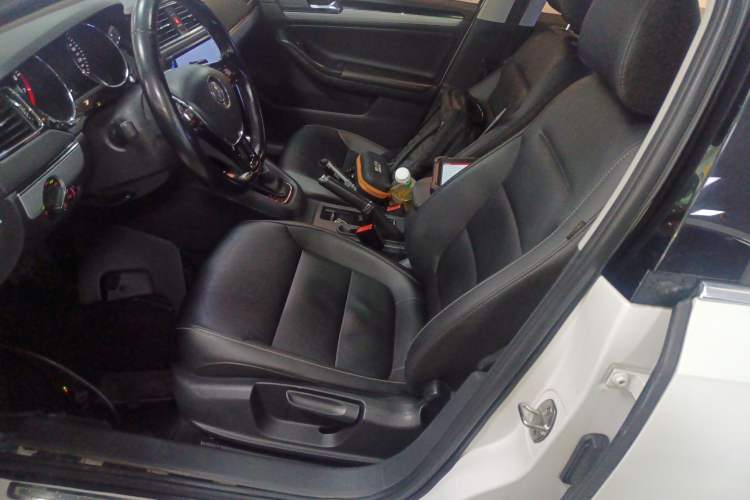 Used Volkswagen Sagitar 2017 180TSI Automatic Luxury Edition