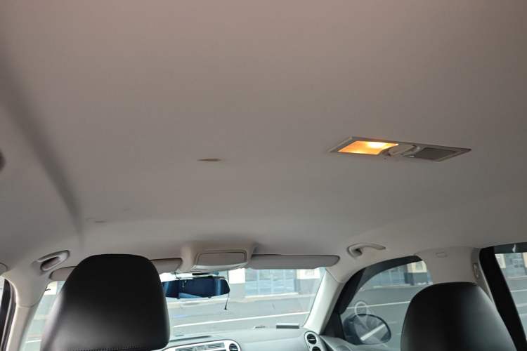 Used Volkswagen Tiguan 2013 1.8 TSI Automatic Two-Wheel Drive Comfort Edition Headliner