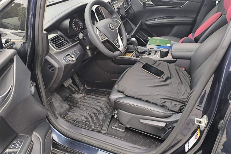 Used BYD Song MAX 2018 1.5T Automatic Smart Connect Elite Model with 6 Seats