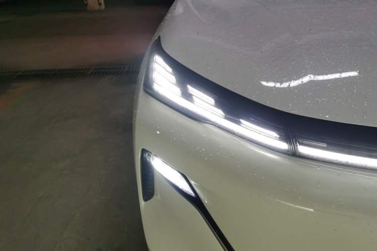 Used Geely Galaxy Xingjian 7 EM-i 2025 120km Exploration+ Version Right Front Headlight