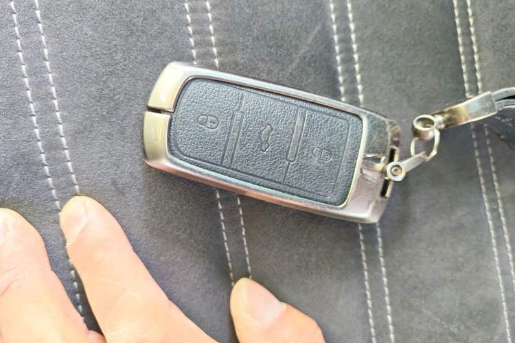 Used Volkswagen FAW-Volkswagen CC 2015 1.8TSI Luxury Model Vehicle Key