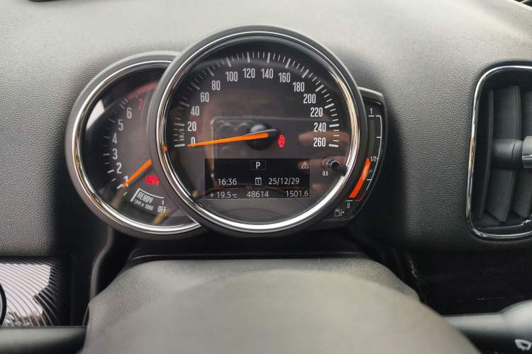 Used MINI Countryman 2018 2.0T COOPER S ALL4 Artist Instrument Cluster