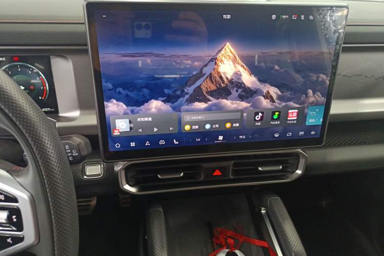 Used JETOUR Traveler 2023 2.0T Four-Wheel Drive Conqueror Audio And AC Panel