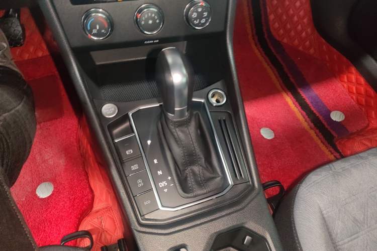 Used Volkswagen Lavida 2023 280TSI DSG Full-Comfort Edition Gear Lever