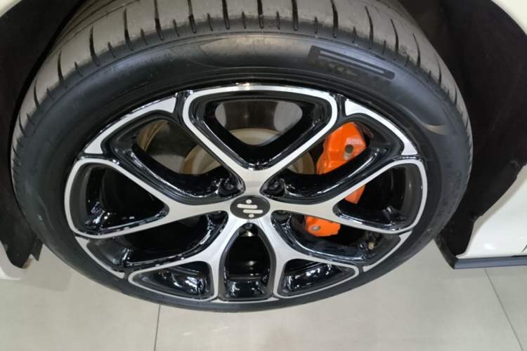 Used IM L6 2025 Ultra Model
