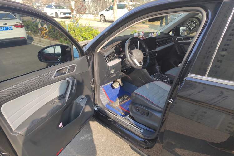 Used Volkswagen Tiguan L 2023 330TSI Automatic Two-Wheel Drive R-Line Flagship Edition Driver Seat