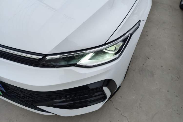 Used Volkswagen Golf 2025 300TSI R-Line