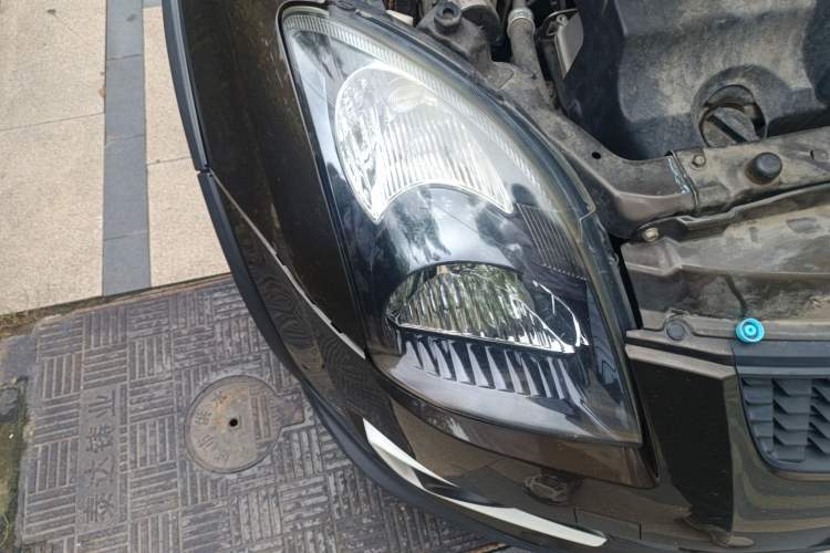 Used Suzuki Swift 2016 1.5L Automatic Fashionable Coolplay Edition Right Front Headlight