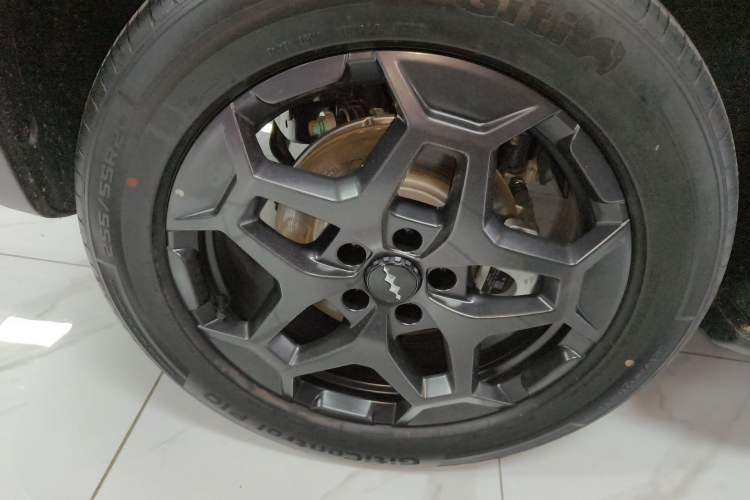 Used Formula Leopard Tai 7 2025 Model 190 km Four-Wheel Drive Ultra Edition Right Rear Wheel Hub