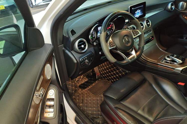 Used Mercedes-Benz GLC 2018 GLC 300 4MATIC Sport Edition