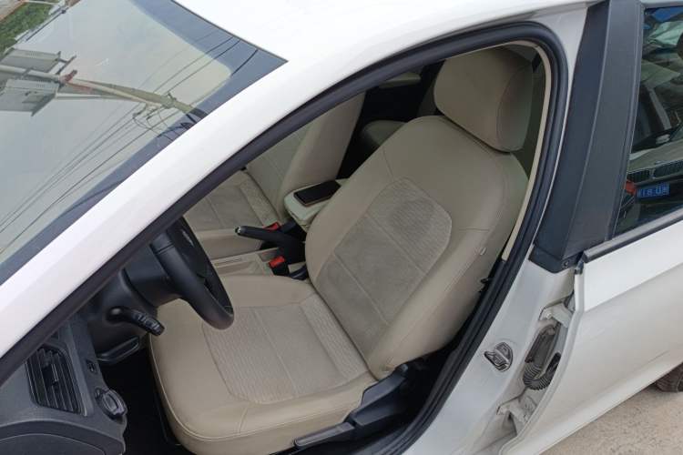 Used Skoda Rapid 2013 1.6L Automatic Smart Selection Model
