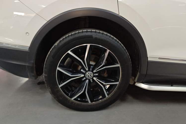 Used Volkswagen Tiguan L 2017 380TSI Automatic All-Wheel-Drive Flagship Edition
