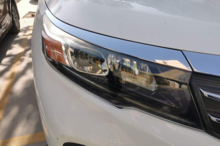 Used GAC Trumpchi GS3 2017 150N Automatic Elite Edition Right Front Headlight