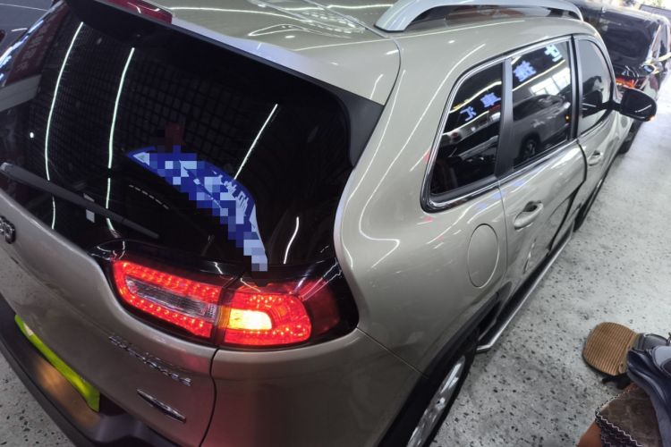 Used Jeep Cherokee 2016 2.4L Professional Smart Version