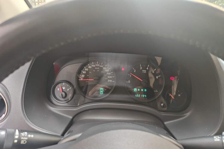 Used Jeep Compass 2013 2.4L four-wheel-drive sport version
